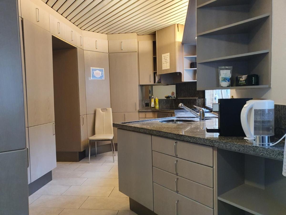 Viktoria Budget Hostel زيورخ المظهر الخارجي الصورة